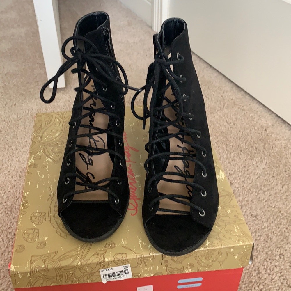 American rag heel black suede